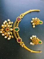 Elegant Multi Stone Necklace with Matching Stud Earrings – Traditional Design - Image 4