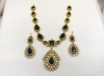 Gold plated emrald green stone necklace set with earrings