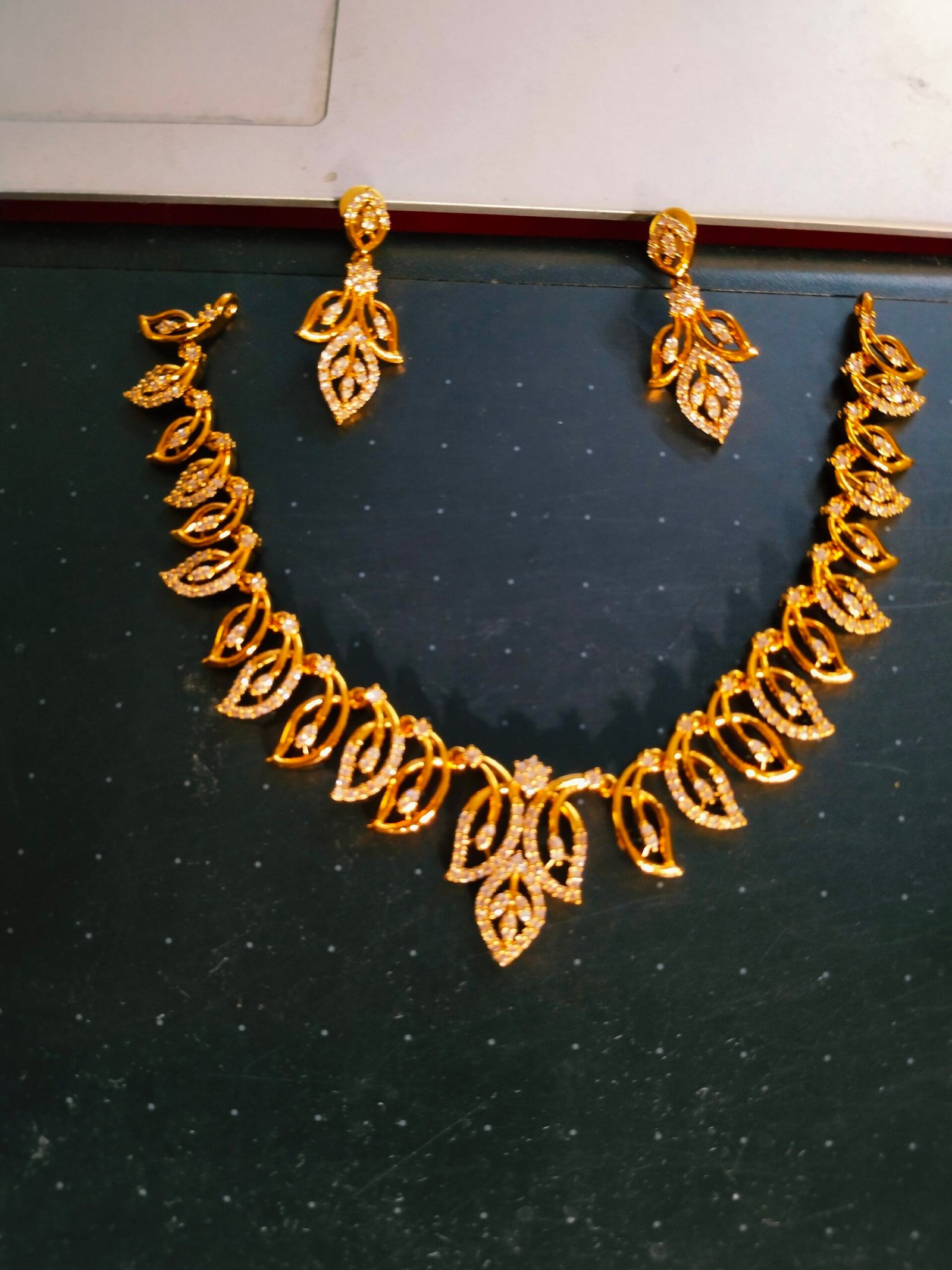 2025/10/1000167994-scaled.jpg Diamond stone necklace with earrings - Image 1