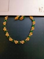 Elegant Green emrald necklace with earrings