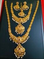 Elegant Temple Jewellery set with earrings and maangtika - Image 4