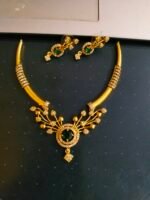 Beautiful trending chocker with earrings - Image 2