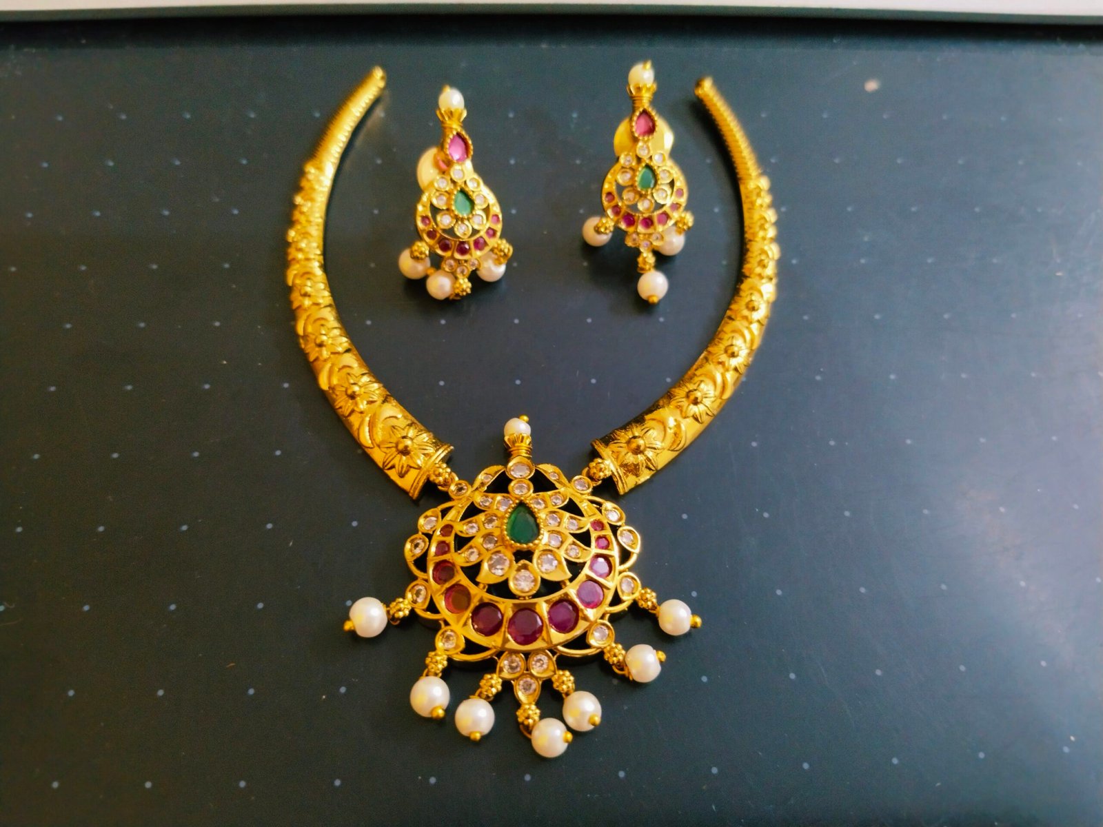 2025/10/1000174692-scaled.jpg Traditional Gold-Plated Temple Jewelry Set - Image 1